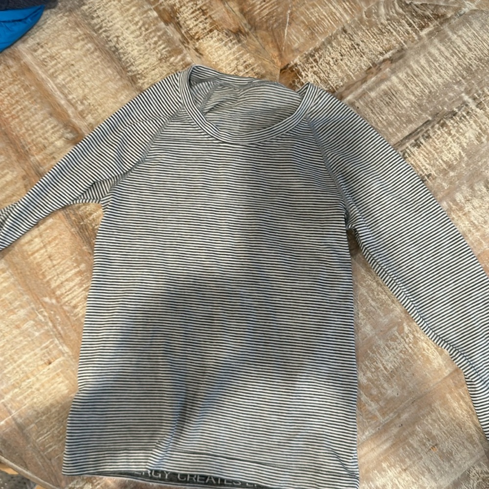 Lulu Lemon Run Swiftly long sleeve size 2